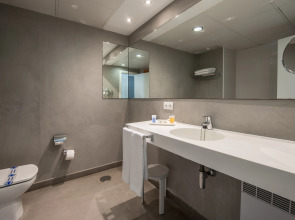 Belroy Hotel and Apartments