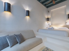 Caminante del Agua III