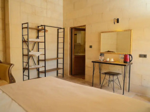 Azalea Terrace Cave Hotel