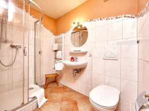 Alpenrose Traditionsgasthof Mittenwald