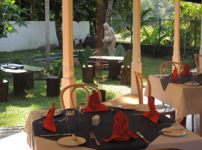 Airport Green View Resort