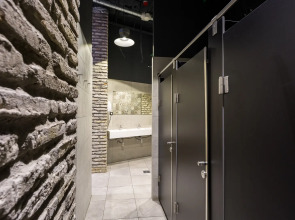 Black Swan Hostel Sevilla