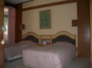 Puri Naga Beachfront Cottages