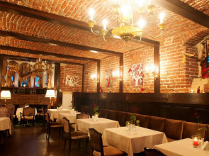 Отель Lion’s Castle