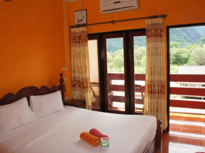 Popular View Guesthouse