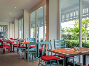 Отель ibis Styles Phuket City Hotel