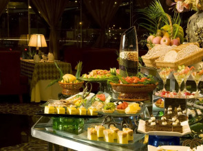 Super House International