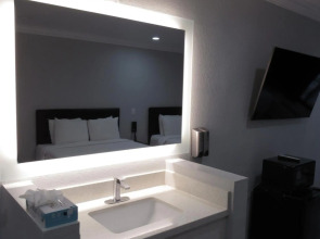 Capri Suites Anaheim