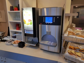 B&B HOTEL Marseille La Timone