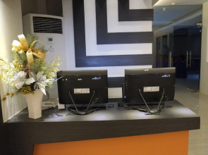 Southpole Central Hotel