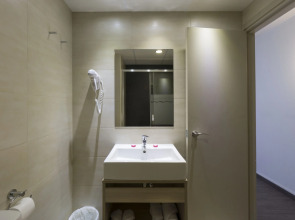 Aparthotel Esmeraldas