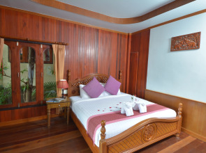 Haad Yao Bayview Resort & Spa