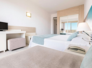 Azuline Hotel Bahamas y Bahamas II