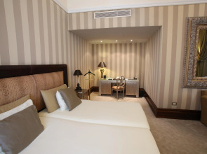 Anantara Palazzo Naiadi Rome Hotel