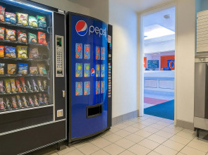 Motel 6 San Diego, CA - Downtown