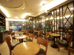 Regency Grand Suites