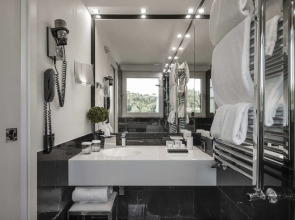 LHP Hotel River & SPA