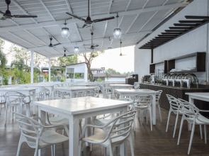 White woods Resort & Spa