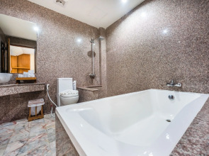 Отель Ocean Pie Phuket