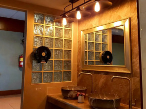 Suriwong Chumphon Hotel