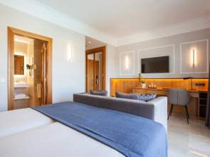 Grupotel Playa de Palma Suites & Spa