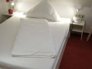 Relax Hotel & SPA Stuttgart