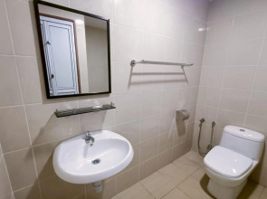 Capital O 90897 Island City Hotel