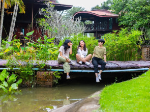 Kaengkrachan Boathouse Paradise Resort