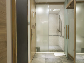 Fusion Suites Saigon