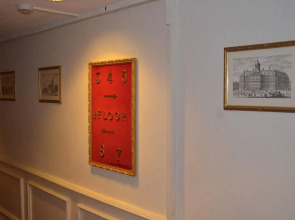 Rembrandtplein Hotel