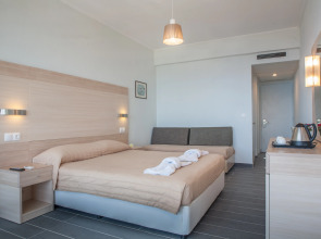 Отель Alexandros 