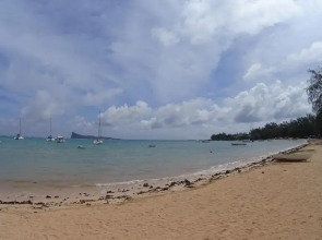 Allamanda Studios and Apartments