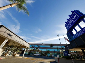 The Sojourn Los Angeles - Sherman Oaks