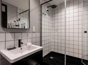 The Onyx Apartment Hotel by NEWMARK