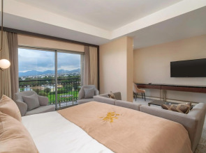 Cratos Premium Hotel & Casino