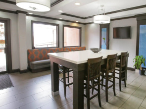 Rodeway Inn and Suites Austin