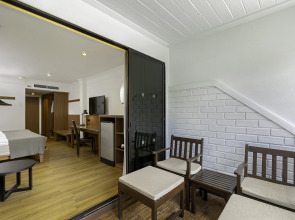 Kamala Beach Resort, A Sunprime Resort - Adults Only