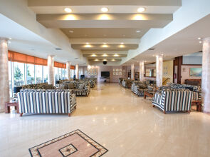 Отель Sovereign Beach