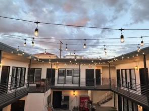 Bevonshire Lodge Motel