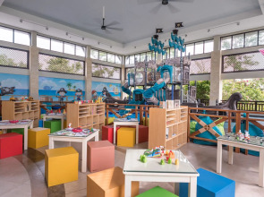 Crimson Resort and Spa Mactan