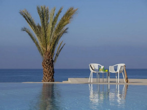 King Evelthon Beach Hotel & Resort