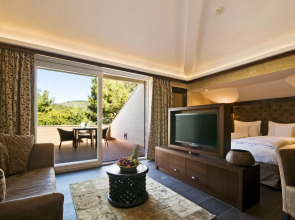 Lindner Hotel Mallorca Portals Nous, part of JdV by Hyatt
