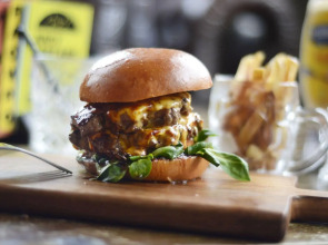 PubLove @ The Green Man - Hostel