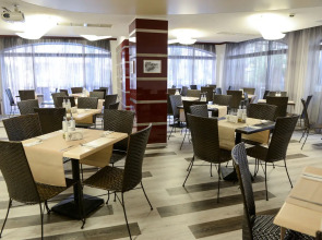 Apart Hotel Tarsis Club