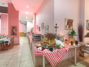 Mackenzie Beach Hotel & Apartments