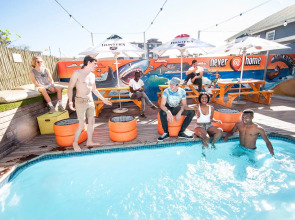 Never at Home Green Point - Hostel