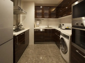 Lee Garden Service Apartment