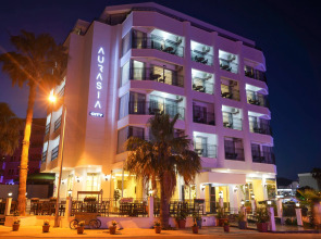 Aurasia SeaSide Hotel
