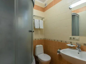 V Dvukh Shagakh na Festivalnom