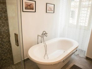 St Paul House Boutique & Apartment